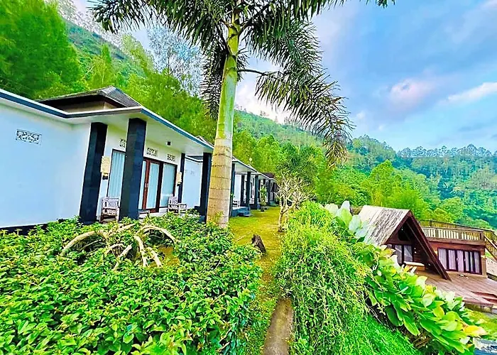 Batur Cliff Panorama *
